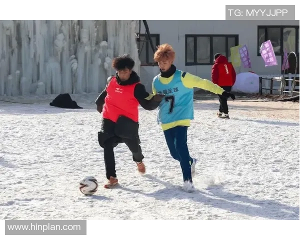 冬季严寒中坚持奋战的足球巨星们如何在冰雪中展现风采 冬季严寒中坚持奋战的足球巨星们如何在冰雪中展现风采